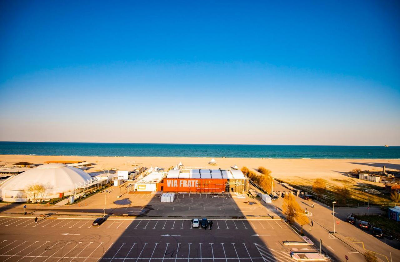 Summerland Luxury Velvet Front Sea View Daire Mamaia Dış mekan fotoğraf